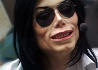 decors, marionnettes, couteux, statuts, vitrines, scénographie, grévin, costumes, vaisseaux, outils, epee factice, armes factice, figurine